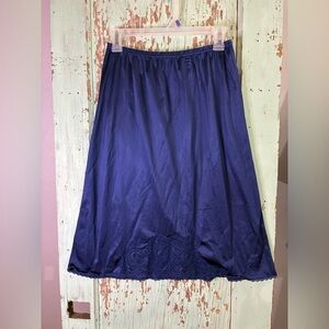 Vintage Elegant Blue Midi skip Skirt with Lace Detail